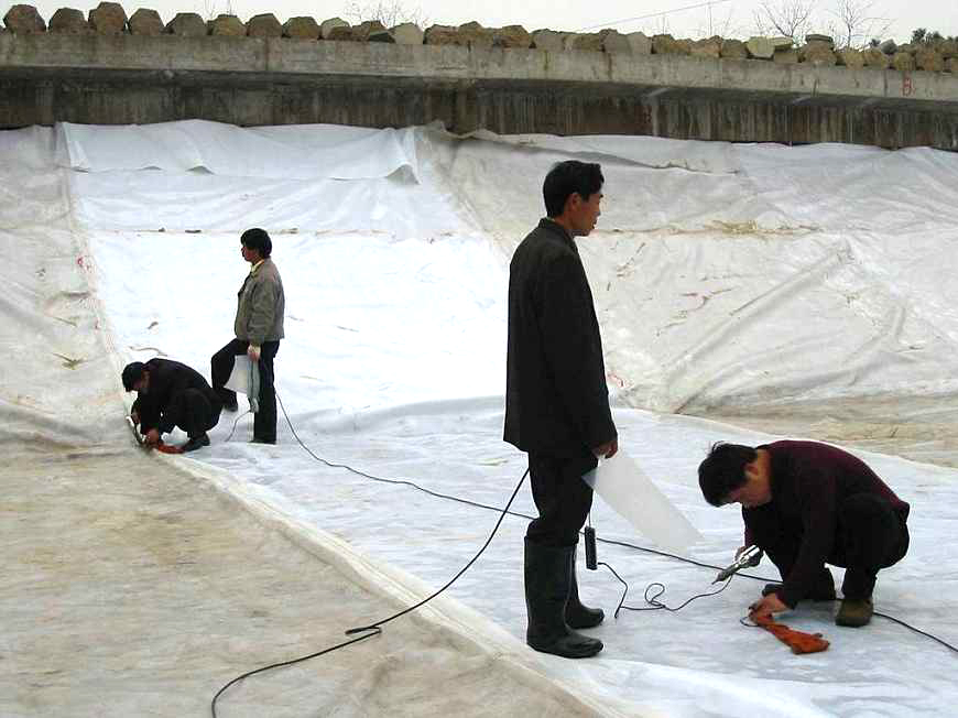 草莓视频在线观看下载冬雨季施工保護措施